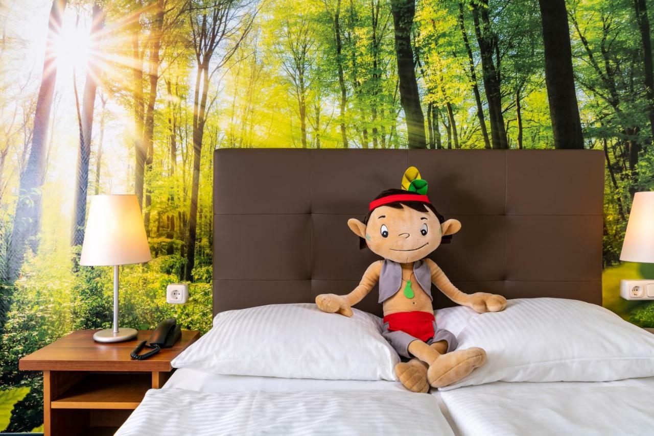 Familienzimmer mit Etagenbett (2 Erwachsene + 2 Kinder)